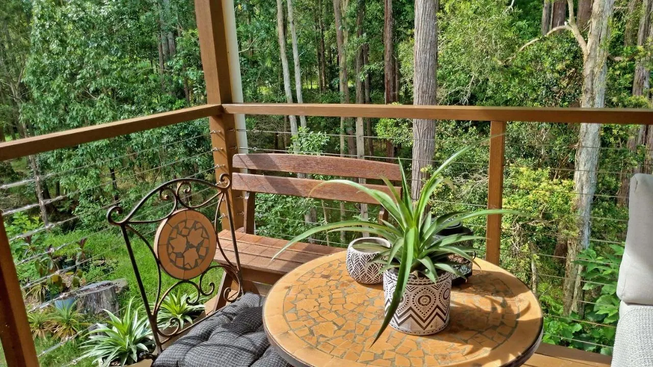 Cosy Studio With Forest Views, Noosa Hinterland Doonan